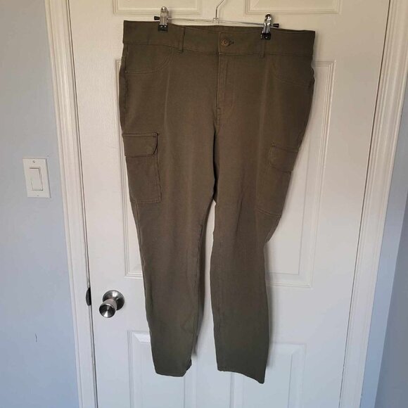 George brand Army green stretchy cargo pants. - Picture 5 of 7
